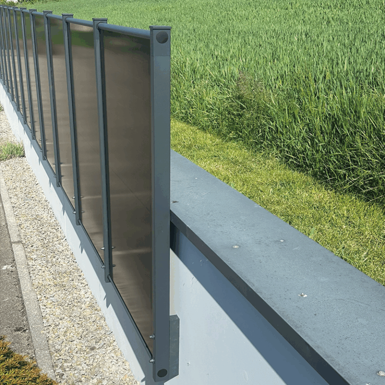 EHV-Group Gesamtansicht des PV-Solarzauns