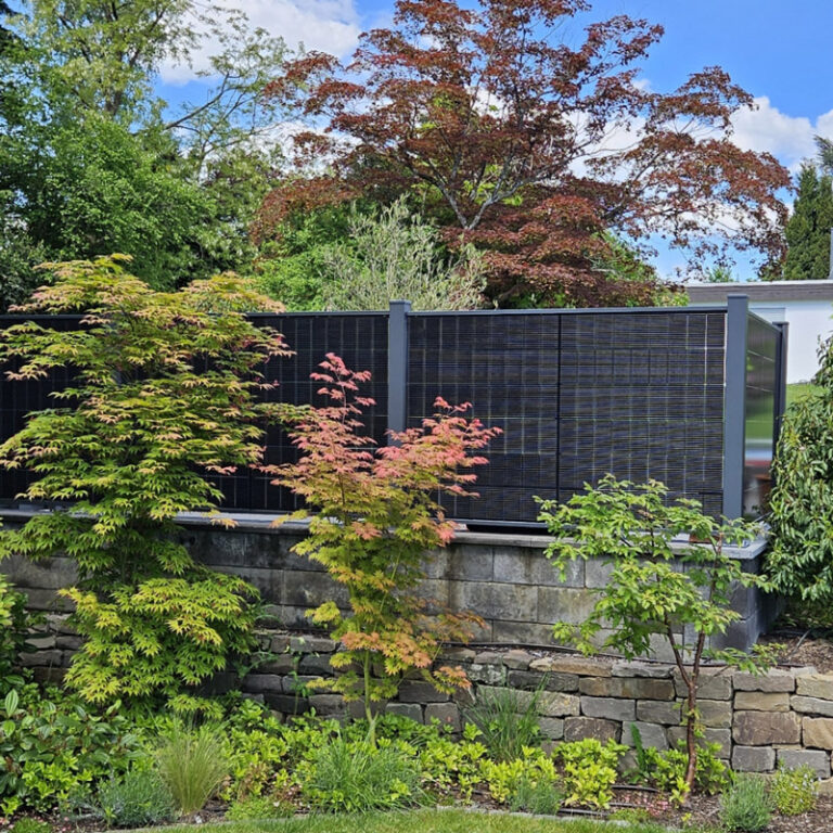 solarzaun-puristica-gartenmauer_EHV-Group_carport-pv-at